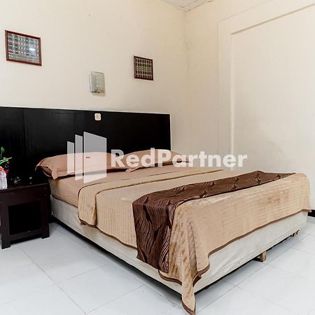 Cherry Pink Hotel Medan Mitra Reddoorz Eksteriør bilde