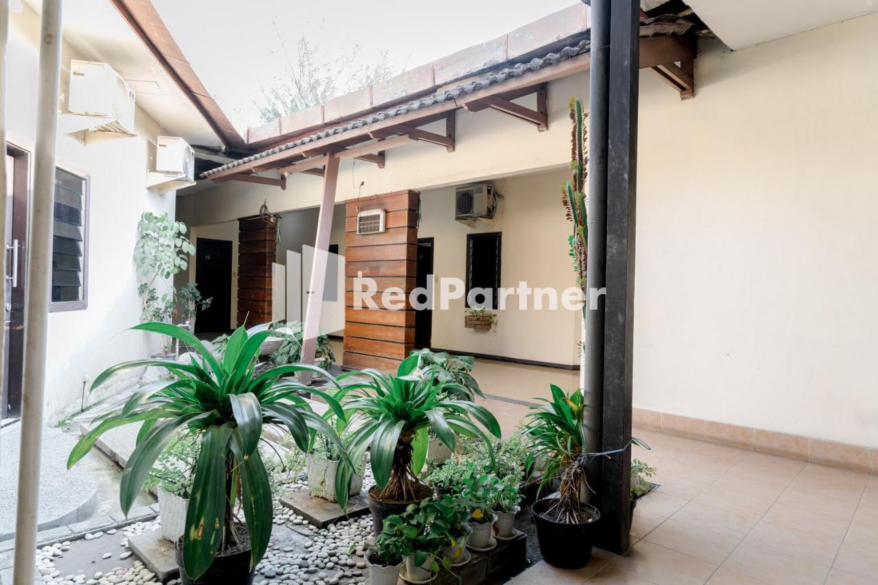 Cherry Pink Hotel Medan Mitra Reddoorz Eksteriør bilde