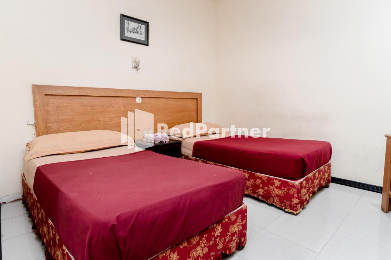 Cherry Pink Hotel Medan Mitra Reddoorz Eksteriør bilde