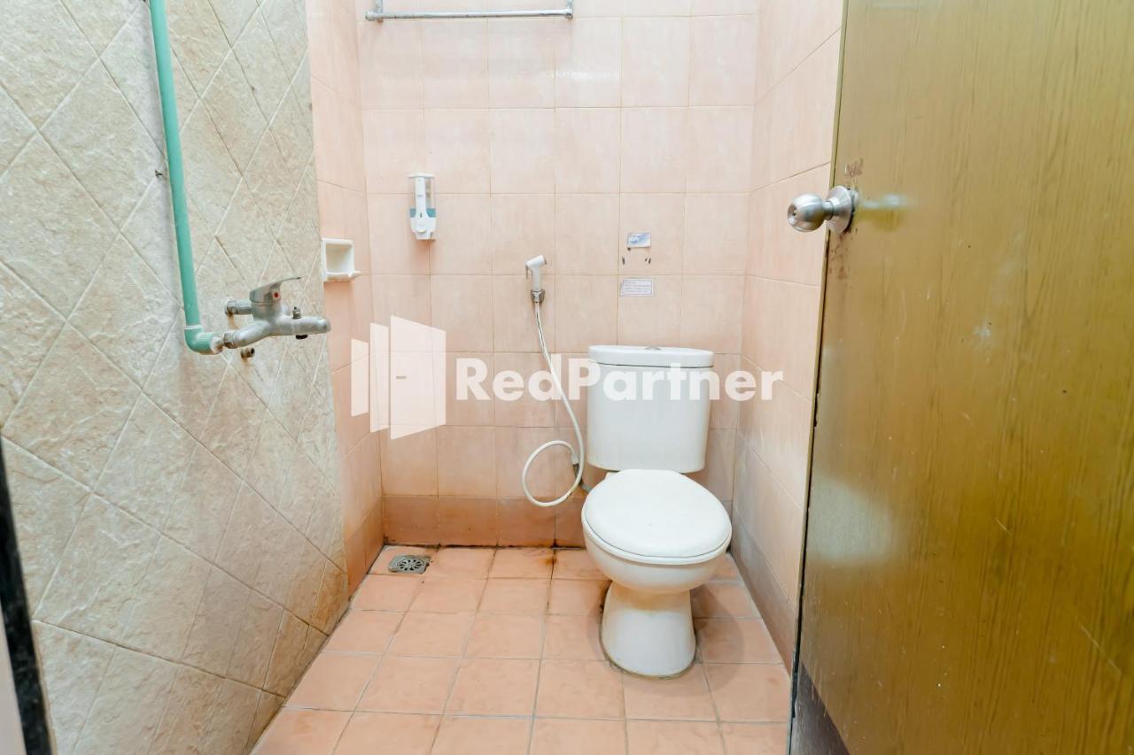 Cherry Pink Hotel Medan Mitra Reddoorz Eksteriør bilde