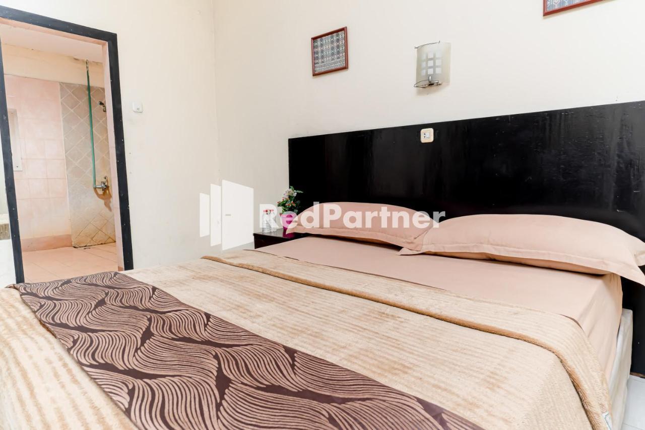 Cherry Pink Hotel Medan Mitra Reddoorz Eksteriør bilde