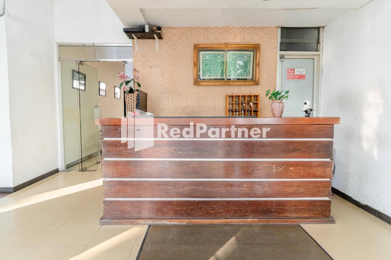 Cherry Pink Hotel Medan Mitra Reddoorz Eksteriør bilde