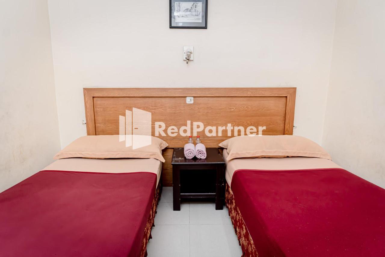 Cherry Pink Hotel Medan Mitra Reddoorz Eksteriør bilde