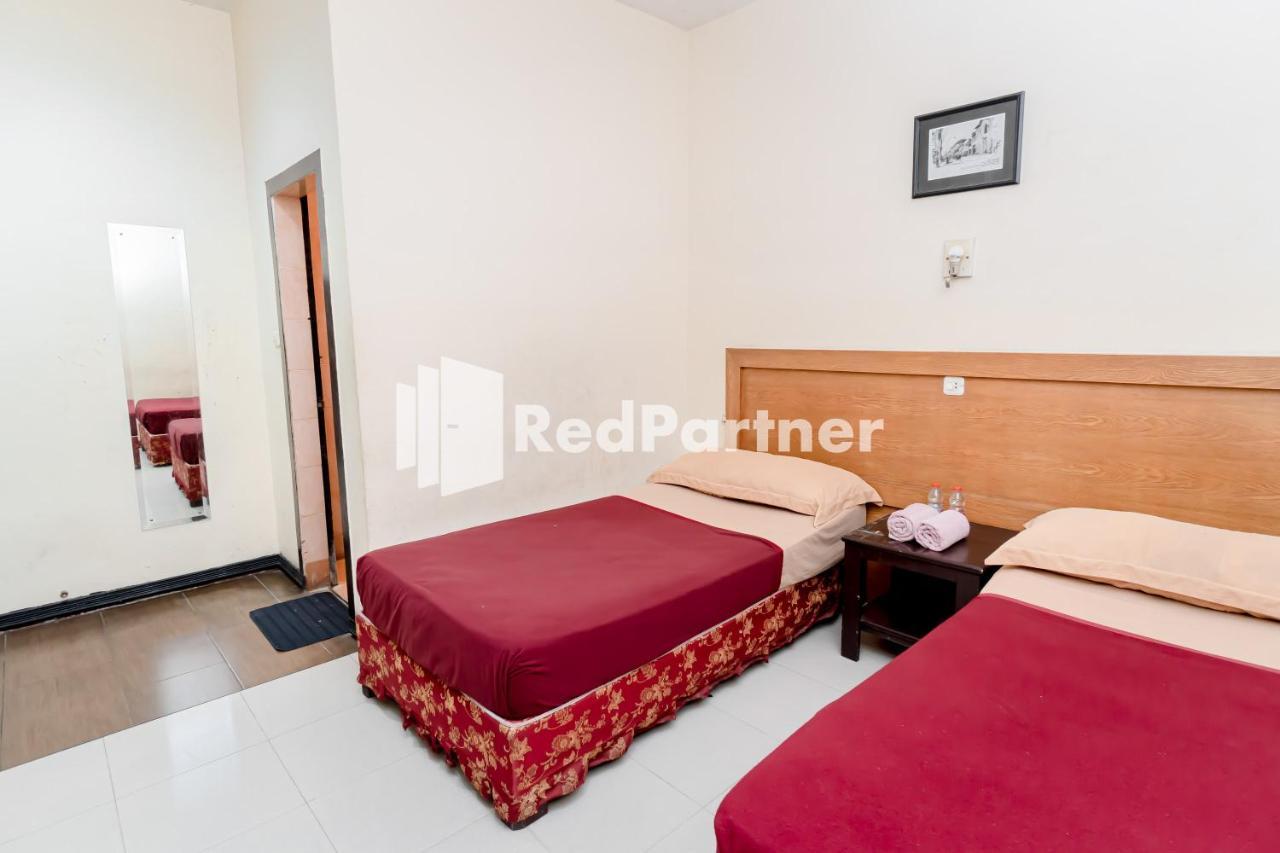 Cherry Pink Hotel Medan Mitra Reddoorz Eksteriør bilde